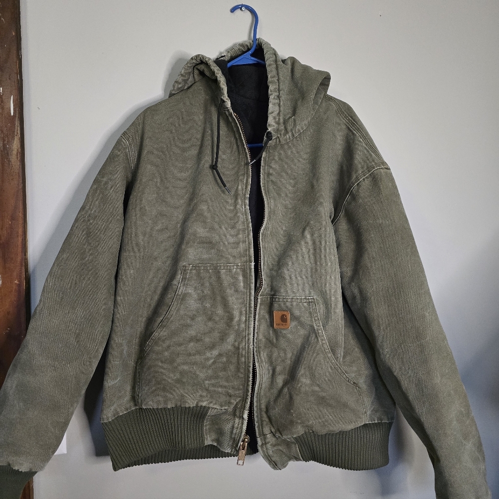 Men's Carhartt Olive Green Hooded Coat. J130 Arg